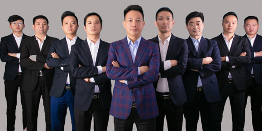 西裝定制哪家好，臻上西裝定制讓白領(lǐng)從此愛